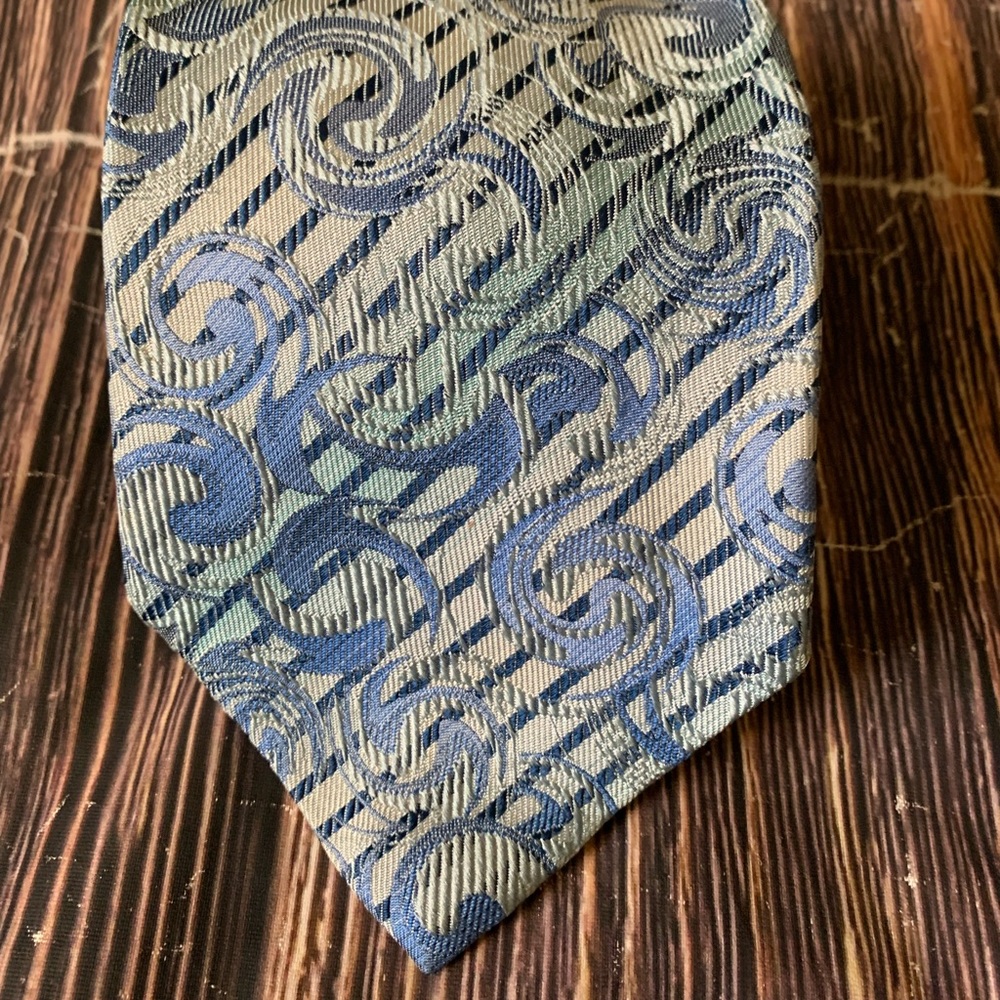 NWOT Enrico Venturi  Tie Made in Italy